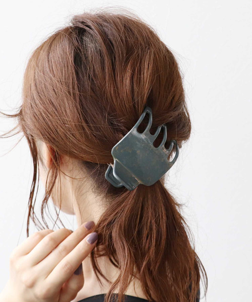 Three Four Time（ｽﾘｰﾌｫｰﾀｲﾑ）の「フランス製アセチワイドクリップ（バレッタ/ヘアクリップ・レディース・グレー/ベージュ・FREE）」の7枚目の写真