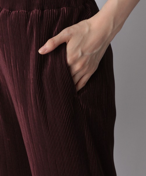 LOWRYS FARM（ローリーズファーム）の「シャイニープリーツメローパンツ　957485（その他パンツ・レディース・ブラック/ブラウン/ブルー/ボルドー/アイボリー/チャコールグレー・FREE/TALL/SHORT/LONG）」の18枚目の写真