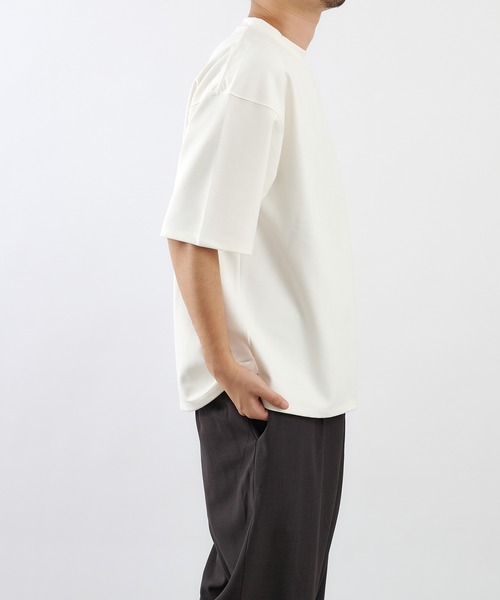 COLONY 2139（コロニートゥーワンスリーナイン）の「抗菌抗ウイルスクルーネックBIGTシャツ/ビッグシルエットTシャツ（Tシャツ/カットソー・メンズ・ブラック/カーキ/ホワイト・MEDIUM/LARGE/X-LARGE）」の7枚目の写真