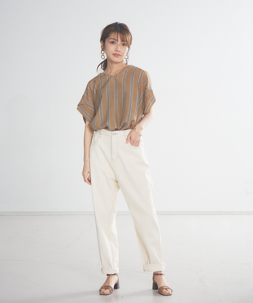 abahouse mavie(アバハウスマヴィ)の「ecru ストライプ&シアーVネックプルオーバーシャツ(シャツ/ブラウス・レディース・ブラック/ベージュ/オフホワイト/モスグリーン・フリー)」の6枚目の写真