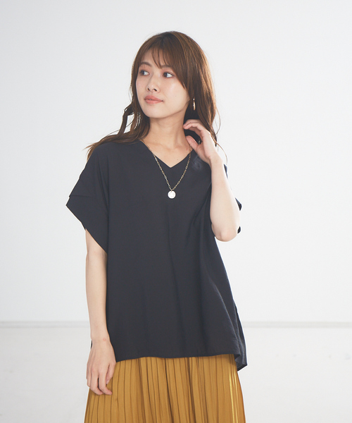 abahouse mavie(アバハウスマヴィ)の「ecru ストライプ&シアーVネックプルオーバーシャツ(シャツ/ブラウス・レディース・ブラック/ベージュ/オフホワイト/モスグリーン・フリー)」の11枚目の写真