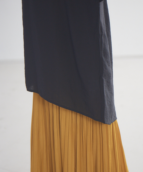 abahouse mavie(アバハウスマヴィ)の「ecru ストライプ&シアーVネックプルオーバーシャツ(シャツ/ブラウス・レディース・ブラック/ベージュ/オフホワイト/モスグリーン・フリー)」の14枚目の写真