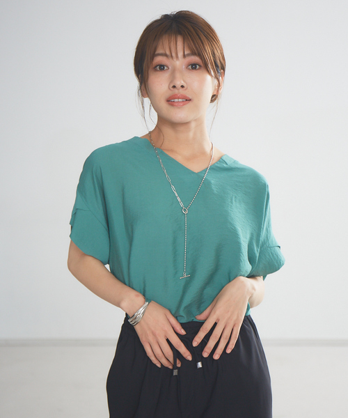 abahouse mavie(アバハウスマヴィ)の「ecru ストライプ&シアーVネックプルオーバーシャツ(シャツ/ブラウス・レディース・ブラック/ベージュ/オフホワイト/モスグリーン・フリー)」の18枚目の写真