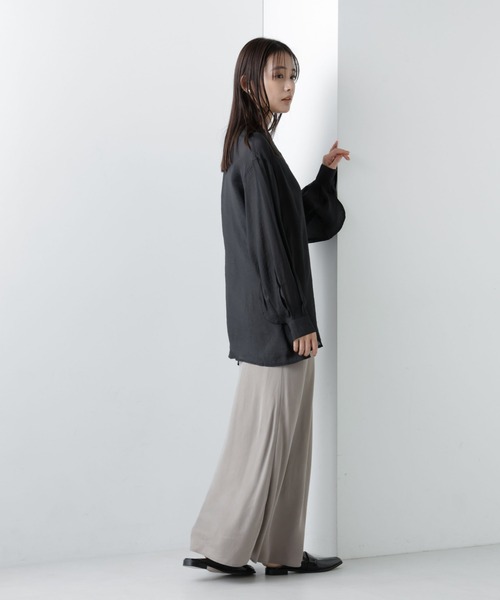 NANO universe(ナノユニバース)の「【WEB限定】ボリュームスリーブシャツ(シャツ/ブラウス・レディース・ブラック/キャメル/ライトベージュ・マルチサイズ)」の22枚目の写真