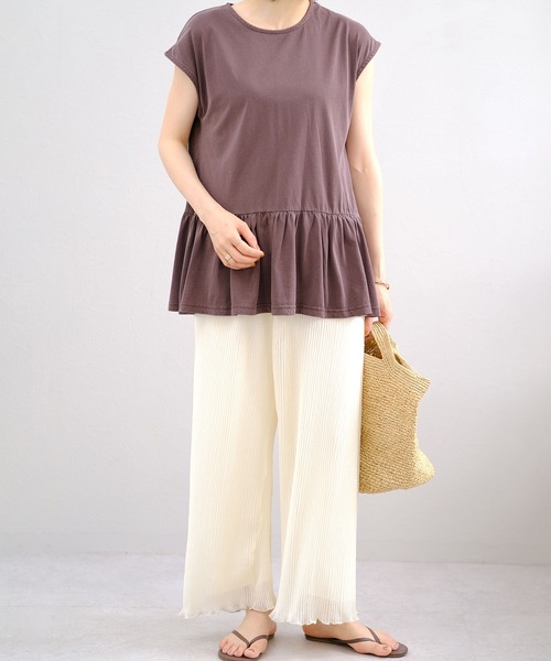 ＡＮＤＪ（アンドジェイ）の「フリル切替ピグメント加工フレンチスリーブTシャツチュニック（Tシャツ/カットソー・レディース・ブラウン/チャコール/ベージュ/ネイビー・M）」の9枚目の写真