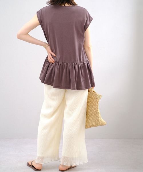 ＡＮＤＪ（アンドジェイ）の「フリル切替ピグメント加工フレンチスリーブTシャツチュニック（Tシャツ/カットソー・レディース・ブラウン/チャコール/ベージュ/ネイビー・M）」の10枚目の写真