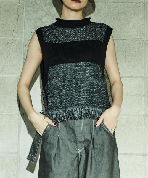 alcali（アルカリ）の「すかし編みショートベスト（ニット/セーター・レディース・ライトグレー/ブラック・FREE）」の12枚目の写真