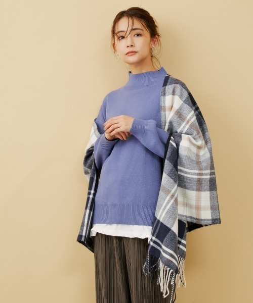 GLOBAL WORK(グローバルワーク)の「メルティースタンドスリットプルオーバー/958027(ニット/セーター・レディース・ブラック/ダークブラウン/イエロー/アイボリー/杢グレー/モカ/グレイッシュベージュ/グリーン/インディゴブルー/ラベンダー/グリーン系その他/ピンク系その他7/ブルー系その他6/レッド・MEDIUM/LARGE)」の10枚目の写真