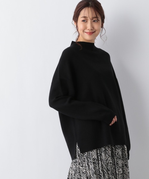 GLOBAL WORK(グローバルワーク)の「メルティースタンドスリットプルオーバー/958027(ニット/セーター・レディース・ブラック/ダークブラウン/イエロー/アイボリー/杢グレー/モカ/グレイッシュベージュ/グリーン/インディゴブルー/ラベンダー/グリーン系その他/ピンク系その他7/ブルー系その他6/レッド・MEDIUM/LARGE)」の16枚目の写真