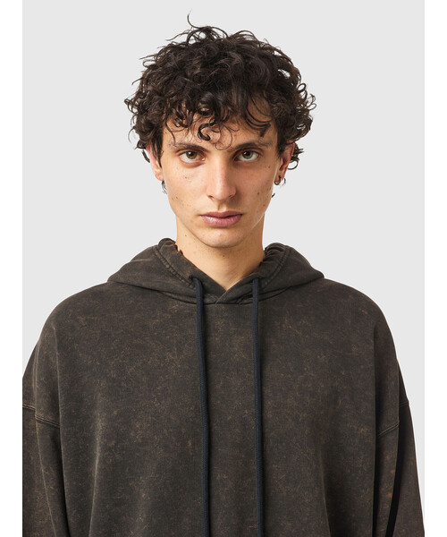 DIESEL（ディーゼル）の「メンズ パーカー プルオーバー　ユニセックス（パーカー・メンズ・ワイン/ブラウン系その他・MEDIUM/XXX-LARGE/LARGE/X-SMALL/SMALL/X-LARGE/XX-LARGE）」の4枚目の写真