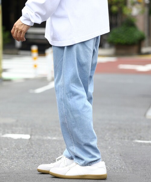 FREAK'S STORE（フリークスストア）の「WEB限定 バルーンシルエット ワイドテーパード デニムパンツ/セットアップ対応（デニムパンツ・メンズ・ライトブルー/ブラック/ブルー/ワンウォッシュ・SMALL/MEDIUM/LARGE）」の19枚目の写真