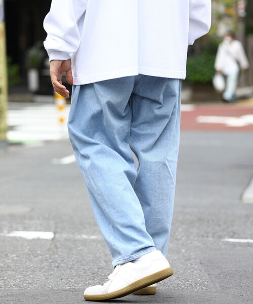 FREAK'S STORE（フリークスストア）の「WEB限定 バルーンシルエット ワイドテーパード デニムパンツ/セットアップ対応（デニムパンツ・メンズ・ライトブルー/ブラック/ブルー/ワンウォッシュ・SMALL/MEDIUM/LARGE）」の20枚目の写真