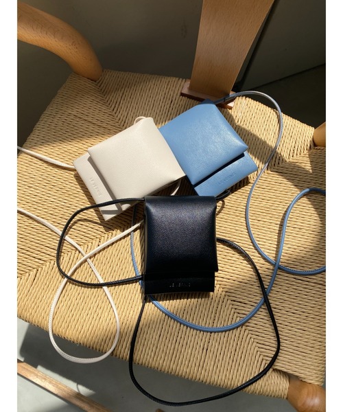 LA BELLE ETUDE（ラベルエチュード）の「【LE VERNIS】ラップポシェット（ショルダーバッグ・レディース・ホワイト/ブラック/ブルー・FREE）」の8枚目の写真