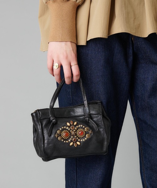 CAMPOMAGGI（カンポマッジ）の「【CAMPO MAGGI(カンポマッジ)】スタッズミニトートバッグ（トートバッグ・レディース・ブラック・FREE）」の2枚目の写真