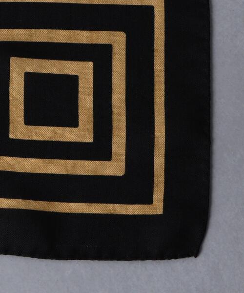 UNITED ARROWS（ユナイテッドアローズ）の「＜UNITED ARROWS＞ スクエア プリント チーフ（ポケットチーフ・メンズ・ブラック/ベージュ・FREE）」の6枚目の写真