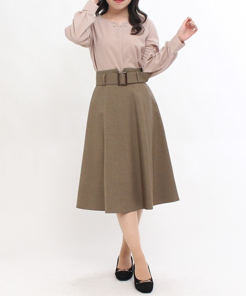 TRUDEA（トルディア）の「ハートネック パールピン付プルオーバーブラウス（シャツ/ブラウス・レディース・ブラック/ブルー/アイボリー/グレイッシュベージュ・LARGE/MEDIUM）」の21枚目の写真