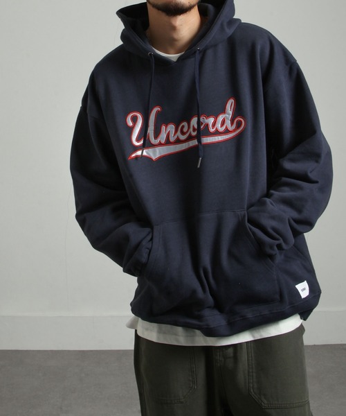 UNCORD(アンコード)の「【UNCORD】90's STADIUM SWEAT HOODIE / ビッグシルエットスタジアムロゴ刺繍パーカー【12oz】(パーカー・メンズ・ブラック/ネイビー/カーキ/オートミール/杢グレー/グレイッシュベージュ・MEDIUM/LARGE/X-LARGE)」の6枚目の写真