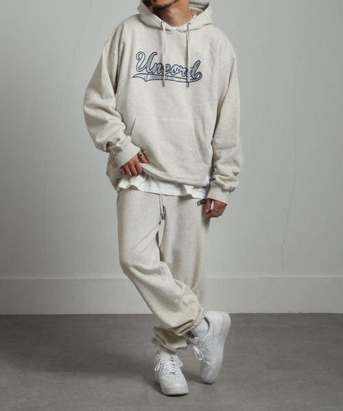 UNCORD(アンコード)の「【UNCORD】90's STADIUM SWEAT HOODIE / ビッグシルエットスタジアムロゴ刺繍パーカー【12oz】(パーカー・メンズ・ブラック/ネイビー/カーキ/オートミール/杢グレー/グレイッシュベージュ・MEDIUM/LARGE/X-LARGE)」の21枚目の写真