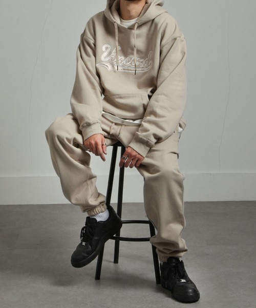 UNCORD(アンコード)の「【UNCORD】90's STADIUM SWEAT HOODIE / ビッグシルエットスタジアムロゴ刺繍パーカー【12oz】(パーカー・メンズ・ブラック/ネイビー/カーキ/オートミール/杢グレー/グレイッシュベージュ・MEDIUM/LARGE/X-LARGE)」の10枚目の写真