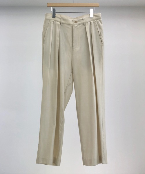 KIIT(キート)の「KIIT キート / TWO TUCK WIDE TROUSERS ツータックワイドトラウザーズ セットアップ / KIM-P92-003(スラックス・メンズ・ライトベージュ/ダークネイビー・3/2/1)」の2枚目の写真