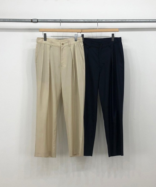 KIIT(キート)の「KIIT キート / TWO TUCK WIDE TROUSERS ツータックワイドトラウザーズ セットアップ / KIM-P92-003(スラックス・メンズ・ライトベージュ/ダークネイビー・3/2/1)」の6枚目の写真