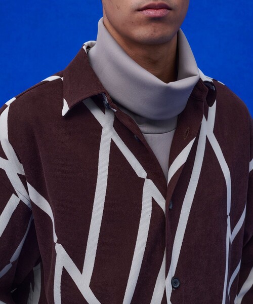 UNITED TOKYO(ユナイテッドトウキョウ)の「グラフィカルパターンベロアSH(シャツ/ブラウス・メンズ・ブラック/ブラウン・FREE)」の21枚目の写真