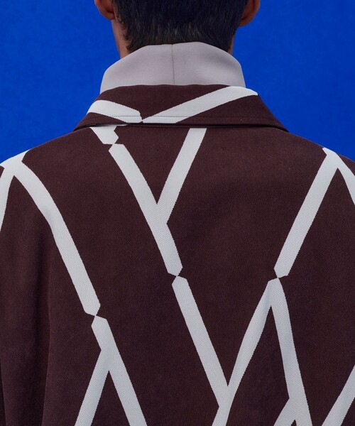 UNITED TOKYO(ユナイテッドトウキョウ)の「グラフィカルパターンベロアSH(シャツ/ブラウス・メンズ・ブラック/ブラウン・FREE)」の6枚目の写真