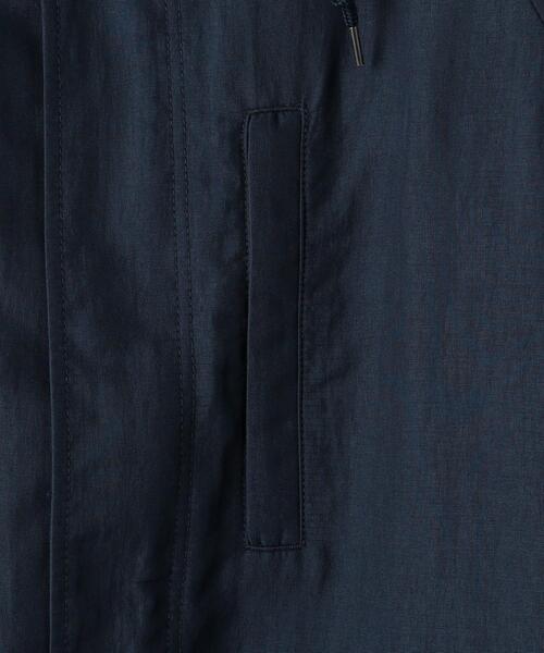 green label relaxing（グリーンレーベルリラクシング）の「TAIONインナーダウン付き BIWATEX フード ブルゾン -ウォッシャブル・撥水-（マウンテンパーカー・メンズ・ライトブルー/ブラック・L/XL/S/M）」の6枚目の写真