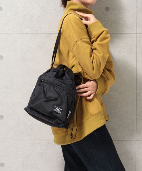 MEI（メイ）の「【MEI/メイ】サスティナブル ランタンバッグ（ショルダーバッグ・レディース・ブラック/ブラウン・FREE）」の6枚目の写真