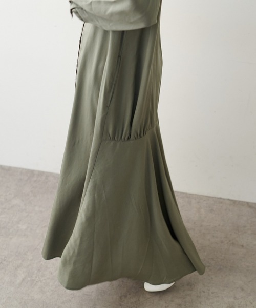 PUAL CE CIN（ピュアルセシン）の「【WEB限定】とろみバックフレアワンピース（ワンピース・レディース・ライトベージュ/カーキ/ネイビー・FREE）」の4枚目の写真