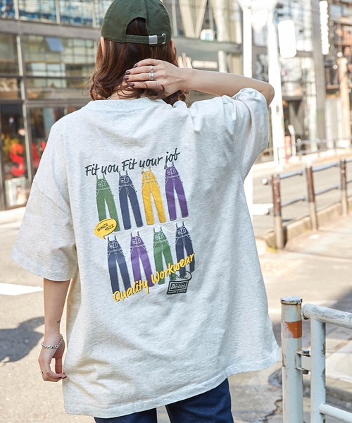 Dickies（ディッキーズ）の「Dickies/ディッキーズ ビックシルエットロゴプリントコットン半袖Tシャツ（Tシャツ/カットソー・レディース・ホワイト/ブラック/イエロー/オレンジ/ブルー/オートミール・M/L）」の3枚目の写真