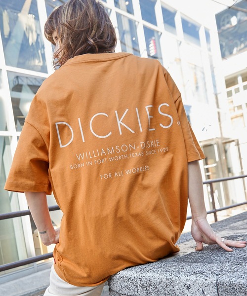 Dickies（ディッキーズ）の「Dickies/ディッキーズ ビックシルエットロゴプリントコットン半袖Tシャツ（Tシャツ/カットソー・レディース・ホワイト/ブラック/イエロー/オレンジ/ブルー/オートミール・M/L）」の6枚目の写真