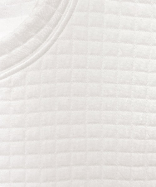 ANDGEEBEE(アンジービー)の「UNISEX ワンポイントジャガードワッフルトップス(Tシャツ/カットソー・レディース・ホワイト/チャコールグレー・MEDIUM)」の15枚目の写真