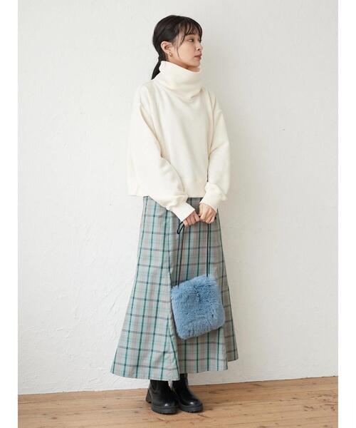 ELENCARE DUE(エレンカーレデュエ)の「・ELENCARE DUEオフタートルキモウプルオーバー*(スウェット・レディース・ネイビー/オフホワイト/ピンク/グリーン・FREE)」の5枚目の写真