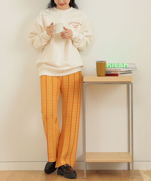 BeAMS DOT(ビームスドット)の「【WEB限定】BeAMS DOT / ロゴ刺繍 オーバースウェット(スウェット・レディース・オフホワイト/グリーン系その他・FREE)」の5枚目の写真