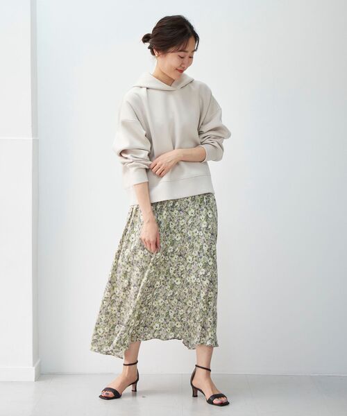 le.coeur blanc（ルクールブラン）の「IPEKER フラワーフレアスカート（スカート・レディース・ベージュ系その他2/ブルー系その他4・38）」の3枚目の写真