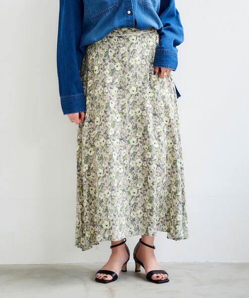 le.coeur blanc（ルクールブラン）の「IPEKER フラワーフレアスカート（スカート・レディース・ベージュ系その他2/ブルー系その他4・38）」の15枚目の写真