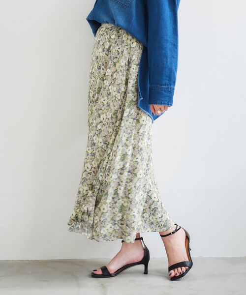 le.coeur blanc（ルクールブラン）の「IPEKER フラワーフレアスカート（スカート・レディース・ベージュ系その他2/ブルー系その他4・38）」の6枚目の写真