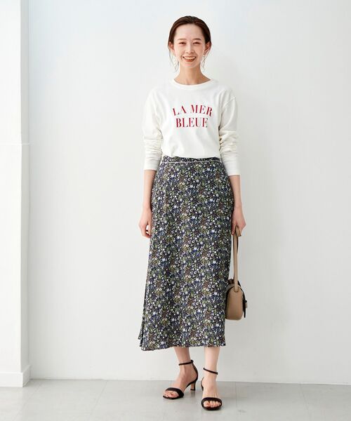 le.coeur blanc（ルクールブラン）の「IPEKER フラワーフレアスカート（スカート・レディース・ベージュ系その他2/ブルー系その他4・38）」の17枚目の写真