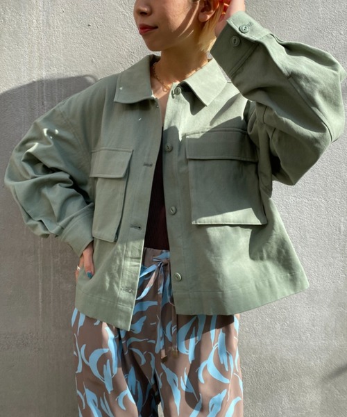 CIAOPANIC（チャオパニック）の「ショートファティーグジャケット（ミリタリージャケット・レディース・スカイブルー/オフホワイト/カーキ・FREE）」の5枚目の写真