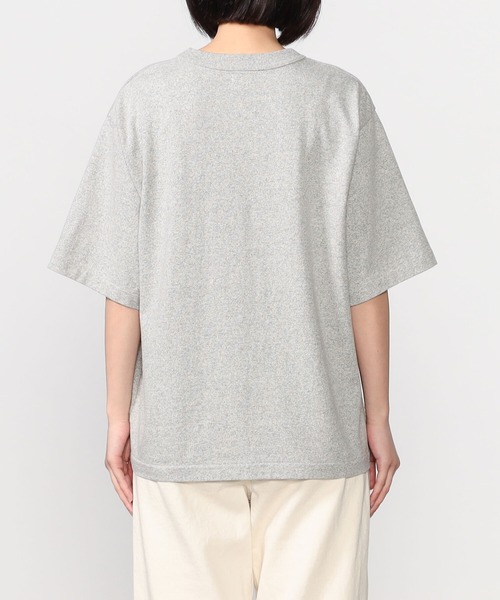blurhms(ブラームス)の「blurhmsROOTSTOCK | 〈別注〉NAVYARMY プリントTシャツ WOMEN(Tシャツ/カットソー・レディース・ライトグレー/アイボリー/ダークネイビー・0)」の14枚目の写真