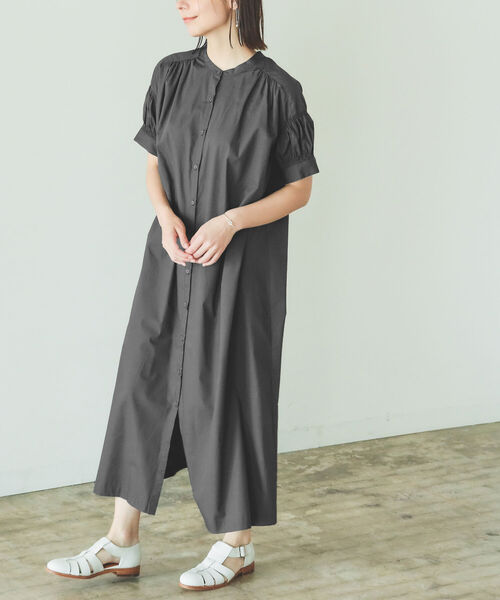 B:MING by BEAMS(ビーミングバイビームス)の「B:MING by BEAMS / 2WAY シャーリングワンピース 22SS(ワンピース・レディース・オリーブ/スミクロ/ブルー系・SMALL/MEDIUM)」の2枚目の写真