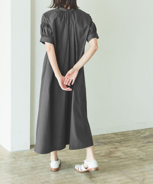B:MING by BEAMS(ビーミングバイビームス)の「B:MING by BEAMS / 2WAY シャーリングワンピース 22SS(ワンピース・レディース・オリーブ/スミクロ/ブルー系・SMALL/MEDIUM)」の7枚目の写真