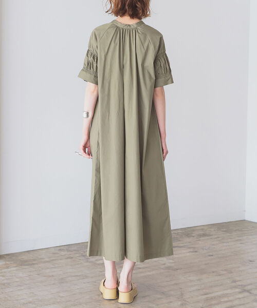 B:MING by BEAMS(ビーミングバイビームス)の「B:MING by BEAMS / 2WAY シャーリングワンピース 22SS(ワンピース・レディース・オリーブ/スミクロ/ブルー系・SMALL/MEDIUM)」の14枚目の写真