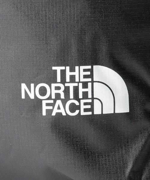 THE NORTH FACE(ザノースフェイス)の「<THE NORTH FACE> S/LT DRY BAG 13L/バッグ(ドラムバッグ・メンズ・ライトグレー/ブラック・FREE)」の10枚目の写真