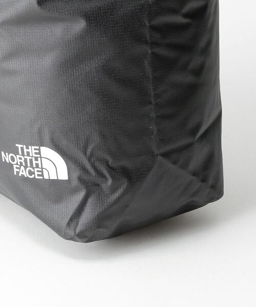 THE NORTH FACE(ザノースフェイス)の「<THE NORTH FACE> S/LT DRY BAG 13L/バッグ(ドラムバッグ・メンズ・ライトグレー/ブラック・FREE)」の11枚目の写真