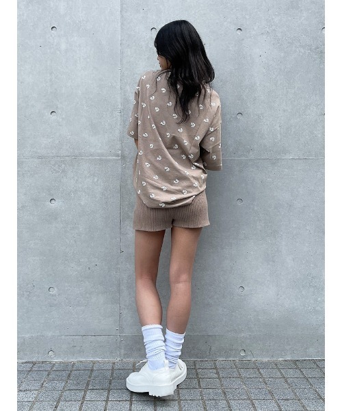 ENVYM（アンビー）の「オールロゴＢＩＧＴＥＥ（Tシャツ/カットソー・レディース・ブラック/ホワイト/ベージュ・FREE）」の12枚目の写真