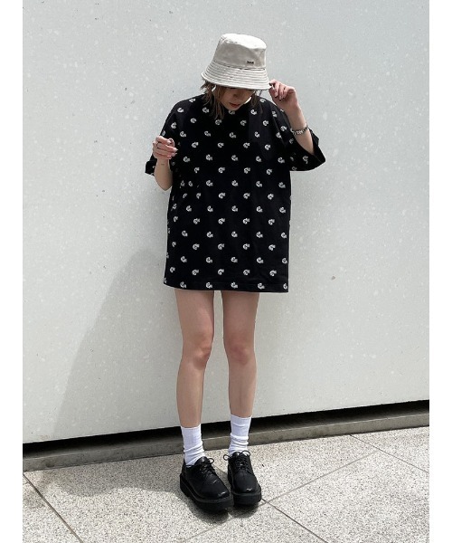 ENVYM（アンビー）の「オールロゴＢＩＧＴＥＥ（Tシャツ/カットソー・レディース・ブラック/ホワイト/ベージュ・FREE）」の18枚目の写真