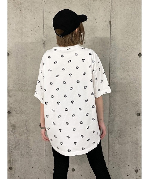 ENVYM（アンビー）の「オールロゴＢＩＧＴＥＥ（Tシャツ/カットソー・レディース・ブラック/ホワイト/ベージュ・FREE）」の22枚目の写真