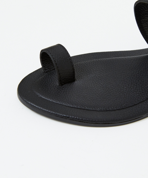 Au BANNISTER（オゥバニスター）の「【販売店舗限定】サムホルダーサンダル（サンダル・レディース・ホワイト/ブラック/キャメル・M/L/S）」の7枚目の写真